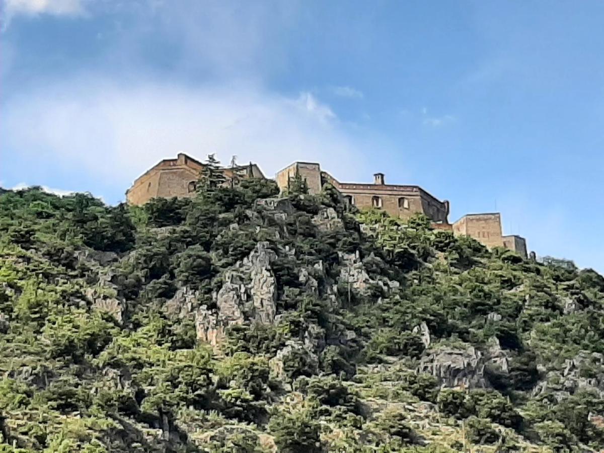 Les Chambres Chouettes Villefranche-de-Conflent Luaran gambar